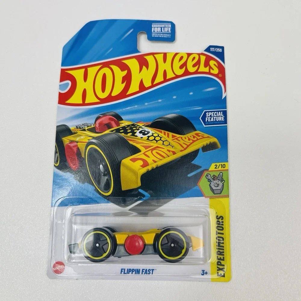 Hot Wheels 2025 Case Flipping Fast Two Sides Race car Experimotors 117/250